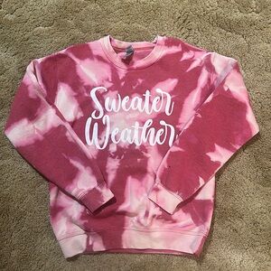 Pink and white sweater weather Gildan sweatshirt. Size small